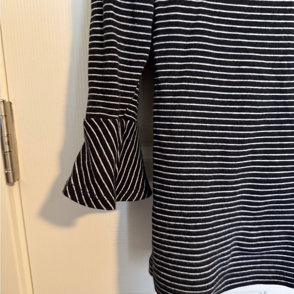 Lauren Ralph Lauren Navy White Striped Bell Sleeve Top Size XL Preppy Classic - Picture 3 of 6